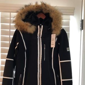 Descente Layla real fur collar!